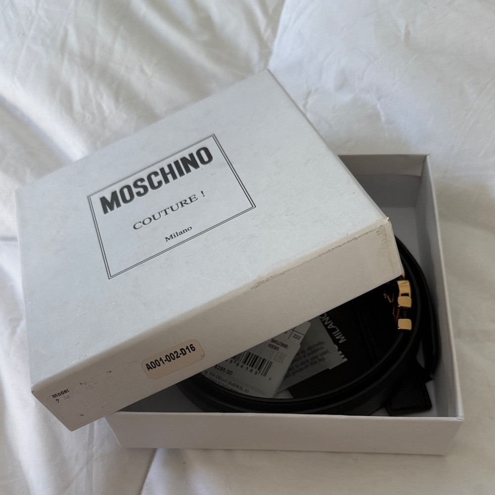 Moschino women’s Black Belt with Gold Logo - Picture 4 of 5